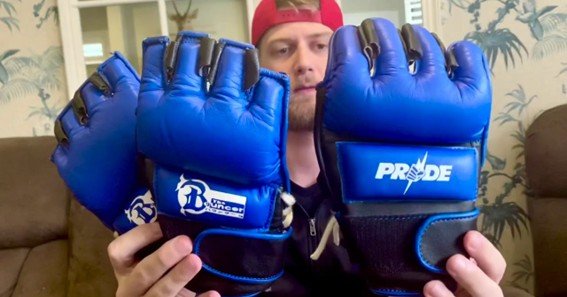 pride fc gloves