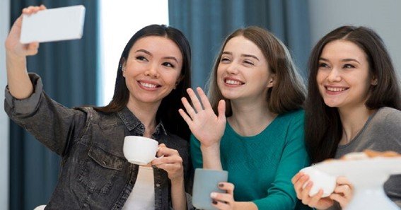 social media girls forum