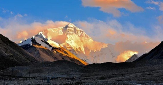why should i visit mt. everest